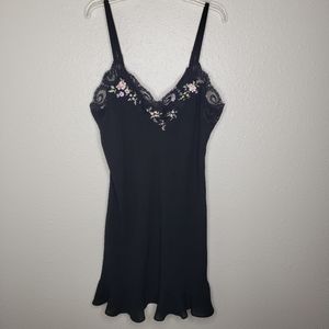 Oscar De La Renta L black slip chemise